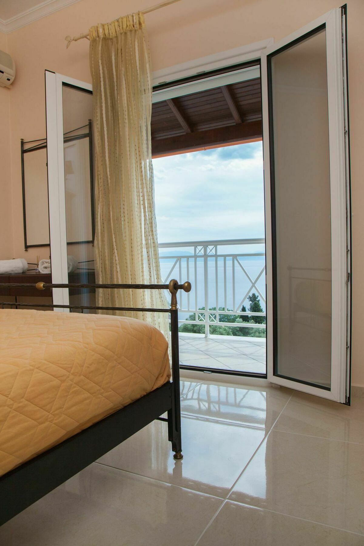 Hotel apartamentowy Brentanos - A - View Of Paradise